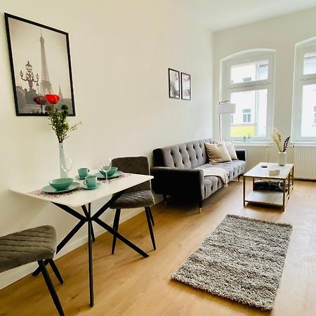 Stilvolles Apartment In Zentraler Lage - Smart-Tv, Queensize-Bett, Altbaustil, Kueche In City-Naehe Erfurt Eksteriør billede