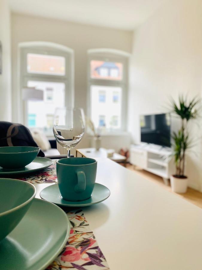 Stilvolles Apartment In Zentraler Lage - Smart-Tv, Queensize-Bett, Altbaustil, Kueche In City-Naehe Erfurt Eksteriør billede